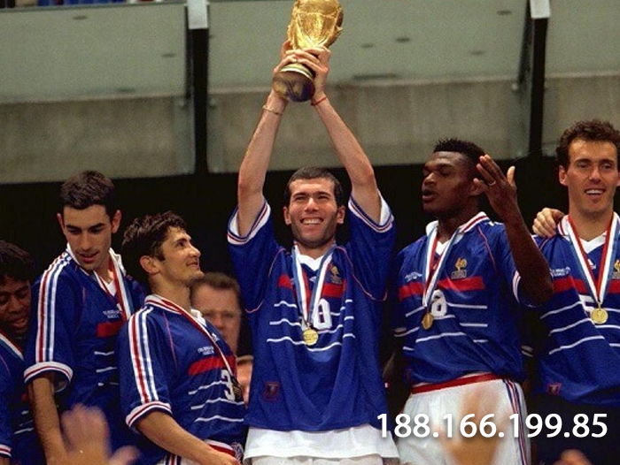 #Lần 1: Năm 1998 - Lần đầu vô địch đầu tiên tại sân nhà