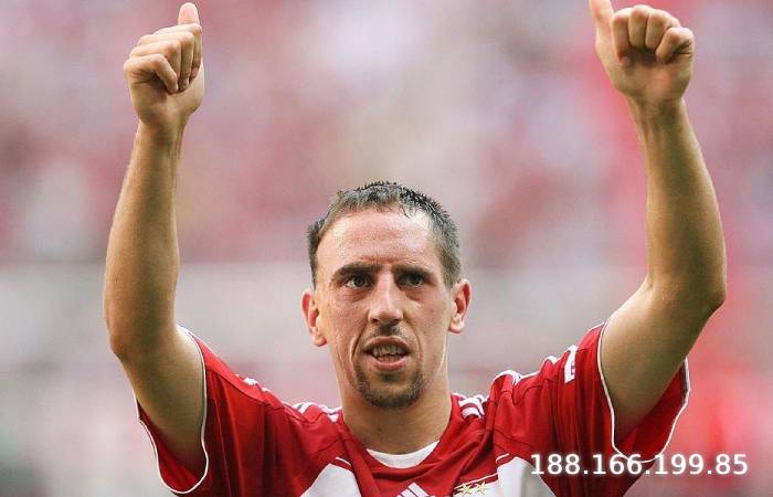 Franck Ribery (246 pha kiến tạo) 